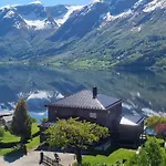 Flo Bellevue Villa *