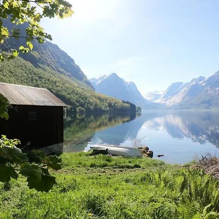 Flo Bellevue - Private With Spectacular And Glacier View