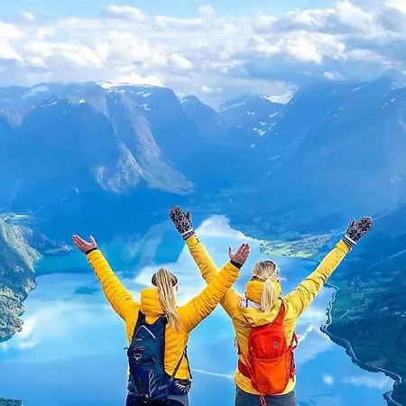 Flo Bellevue - Private With Spectacular And Glacier View 스트륀