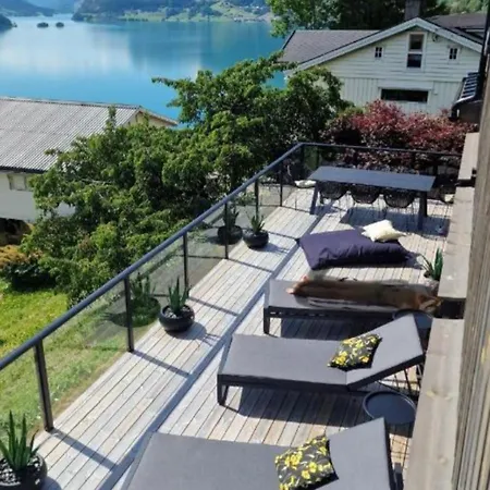 Flo Bellevue Villa Stryn