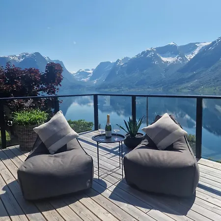 Flo Bellevue - Private With Spectacular And Glacier View