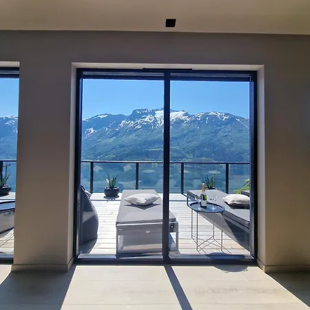 Flo Bellevue - Private With Spectacular And Glacier View 스트륀