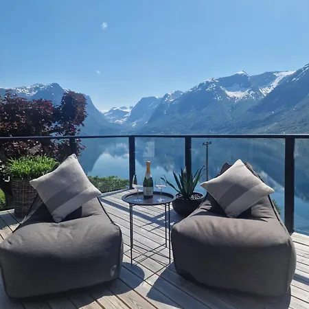 Flo Bellevue - Private With Spectacular And Glacier View 빌라 *