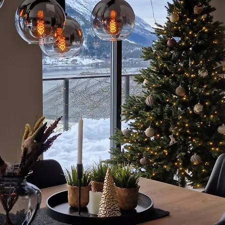Flo Bellevue Villa Stryn