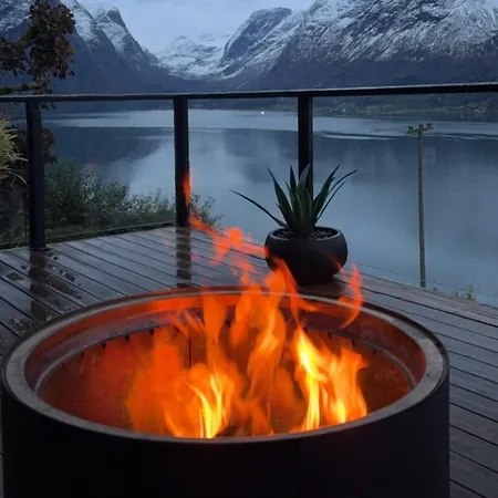 Flo Bellevue - Private With Spectacular And Glacier View