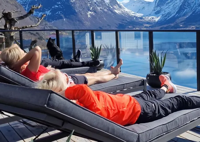 Flo Bellevue Villa Stryn