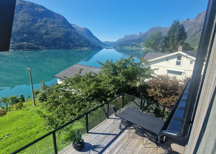 Flo Bellevue Villa *