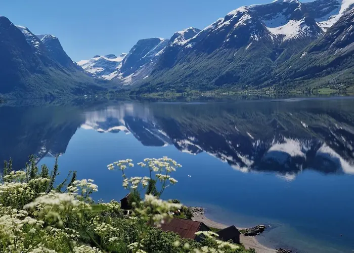 Flo Bellevue Villa Stryn