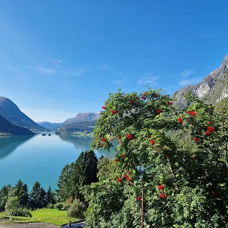 Flo Bellevue - Private Villa With Spectacular Lake And Glacier View Stryn